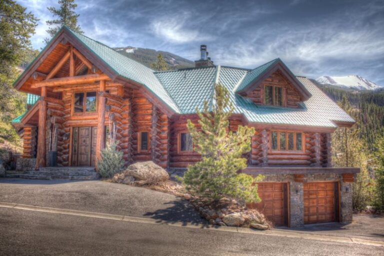 RK Heliski - panorama lodging
